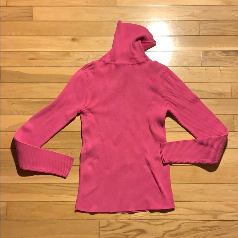 Moda international sweater